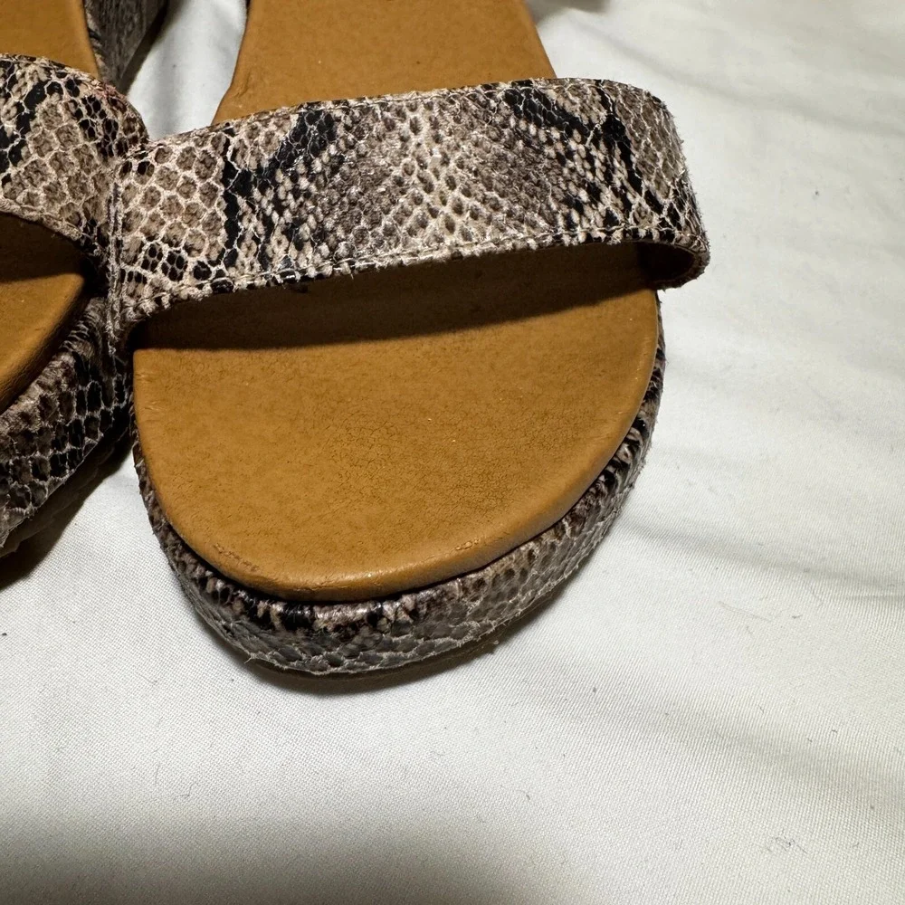 Lucky Brand Girls‎ Size 3 M Platform Sandals Snake Skin Pattern
